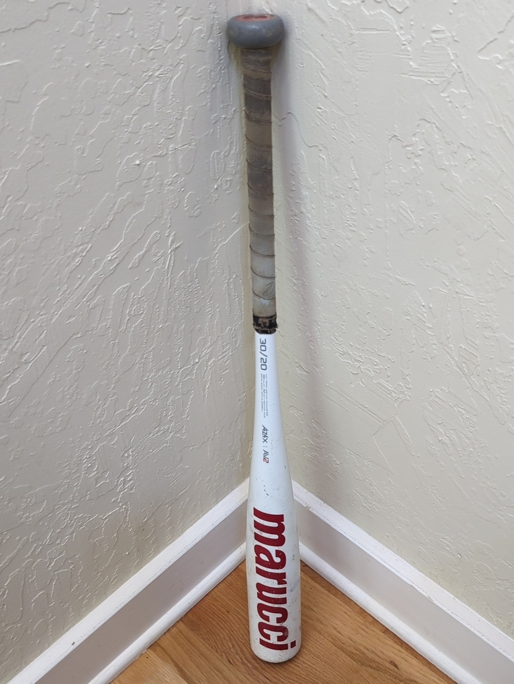 Marucci White/Red CAT7 30 Inch 20 Oz. (-10) 2 3/4 Inch Barrel USSSA Baseball Bat